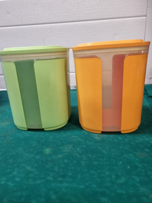 tupperware skyline boxen