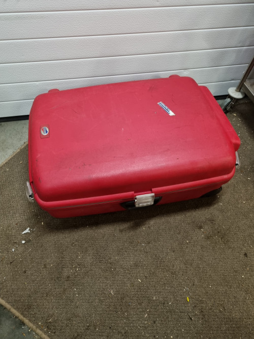 koffer groot rood met cijferslot
