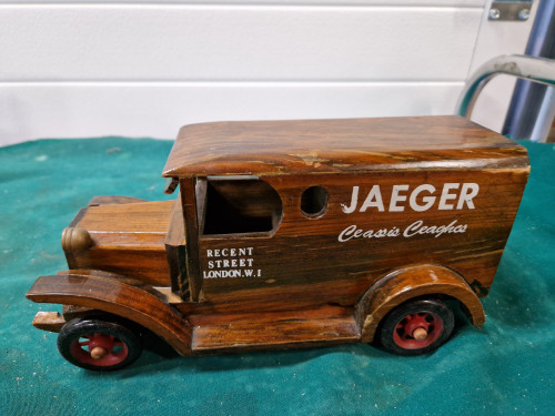 houten auto jaeger classic