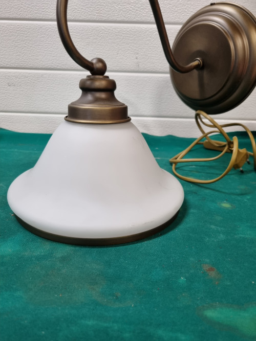 wandlamp messing melk glas