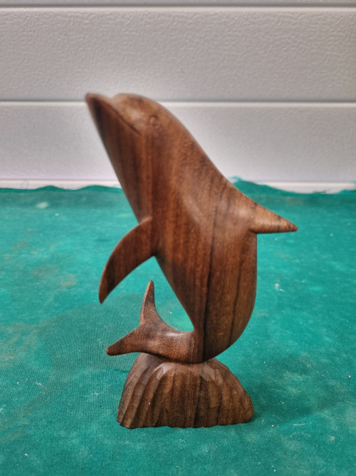beeld dolfijn houtsnijwerk afrikaans