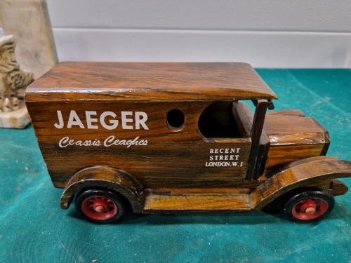 houten auto jaeger classic