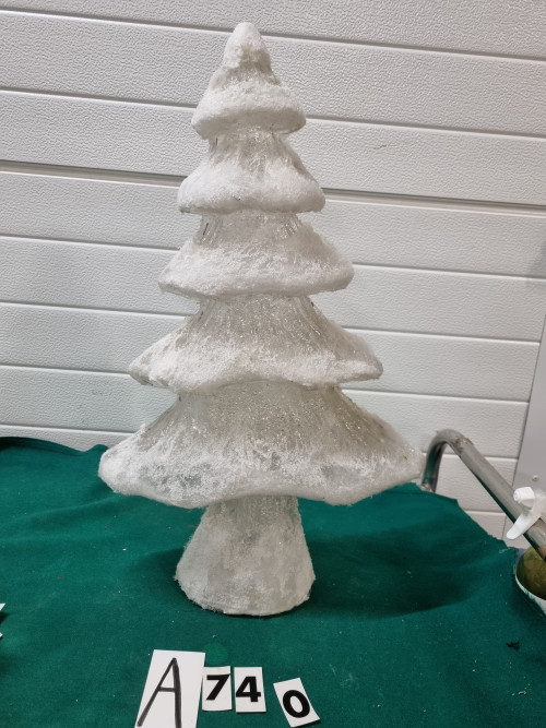 Dennenboom met sneeuw kunststof [a740]