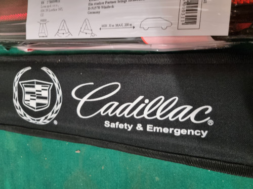 gevarendriehoek cadillac safty en emergency