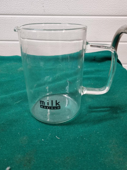 Kan randwyck milk kan van glas