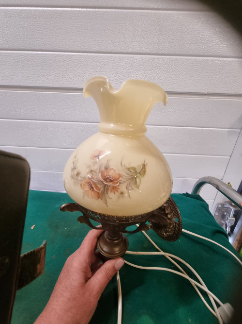 wandlamp messing met bloem op kap vintage