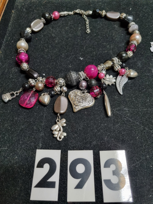 -	S293, halsketting roze/grijs zwart