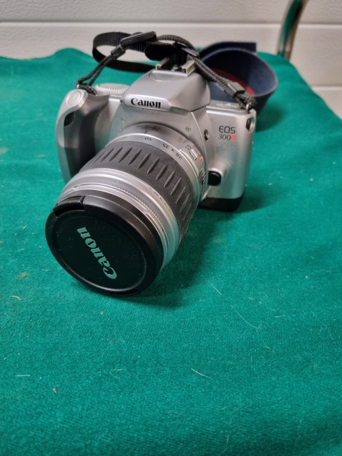 Fotocamera canon eos 300v analoog